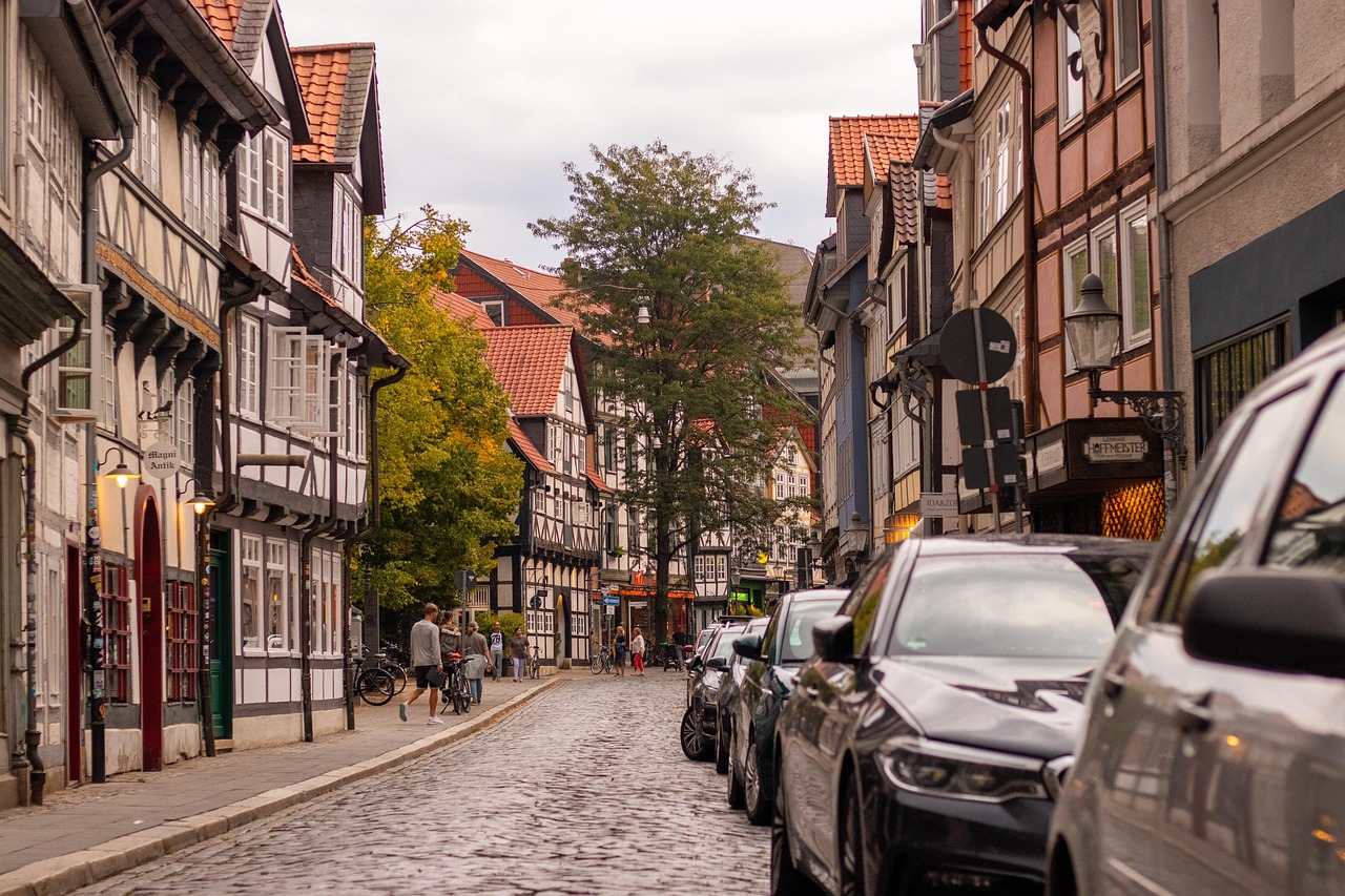 Historische Fachwerkhäuser in malerischer deutscher Altstadt